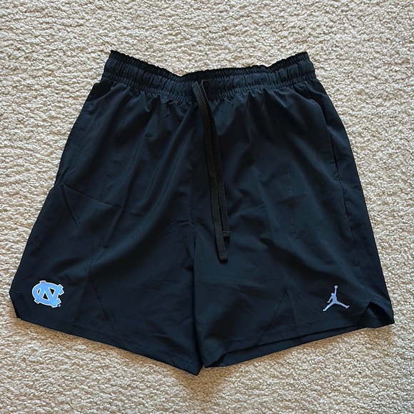 Jordan UNC Black Athletic Shorts - Picture 1 of 2